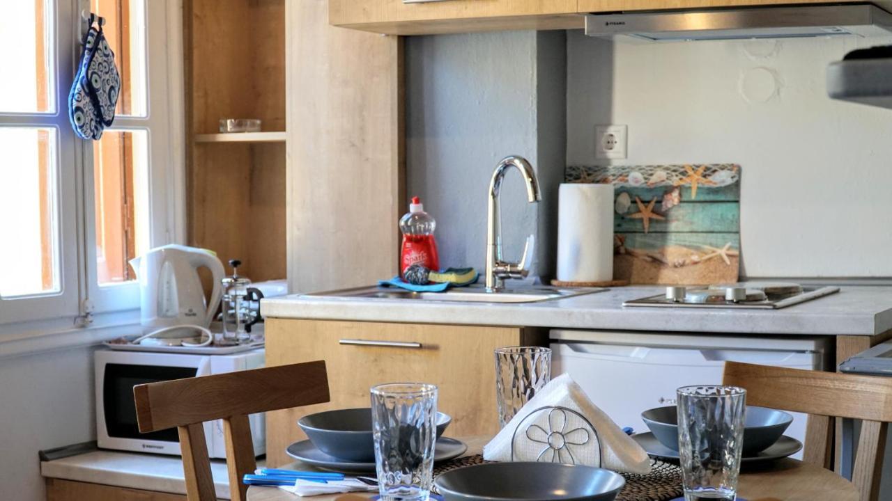 Cozy Apartments In Symi Center Exteriör bild